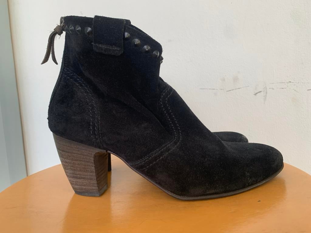 Kennel & Schmenger zwarte  suède enkellaarzen met studs, Kleding | Dames, Schoenen, Zwart, Lage of Enkellaarzen, Ophalen of Verzenden