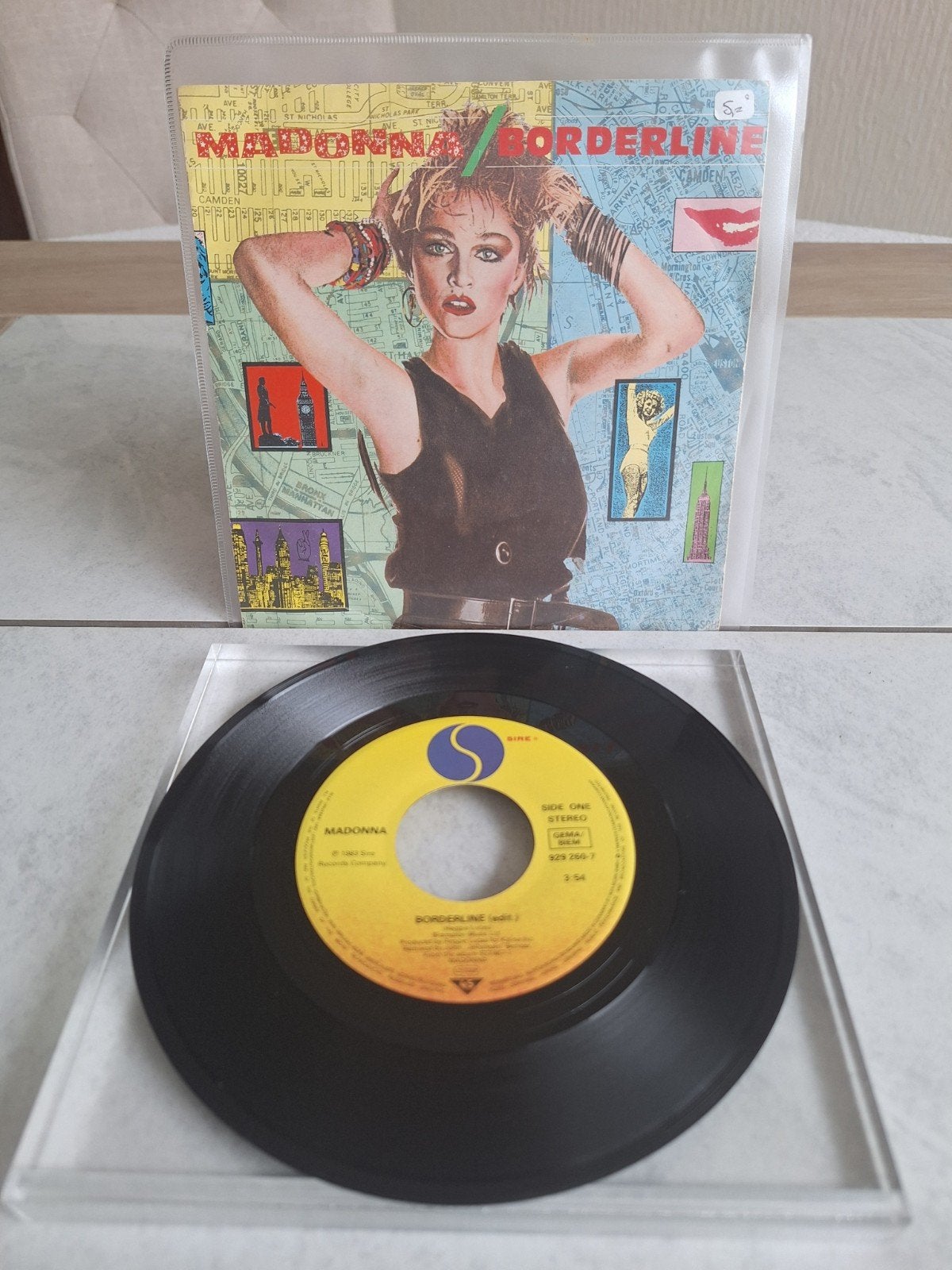 Single van MADONNA // BORDERLINE...uit 1983, Ophalen of Verzenden