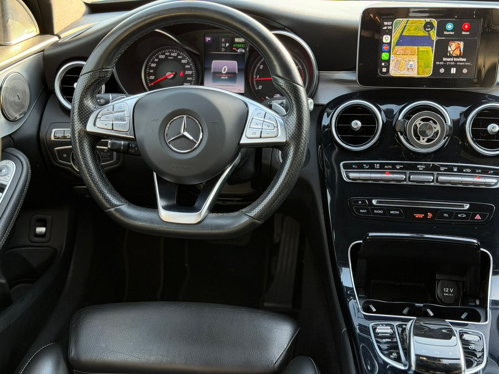 Foto 11 van Mercedes-Benz C350e 211PK | Pano | Burmester | 360 Camera