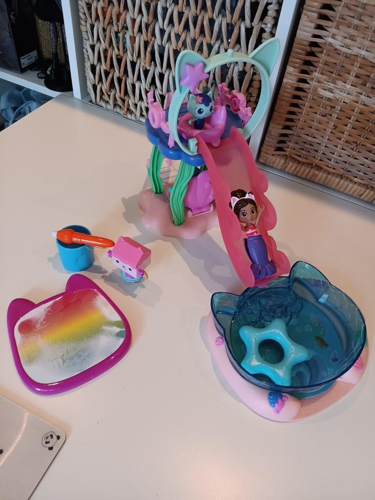 Gabby's dollhouse serie glijbaan en 'verfset' (met water), Ophalen of Verzenden, Overige typen