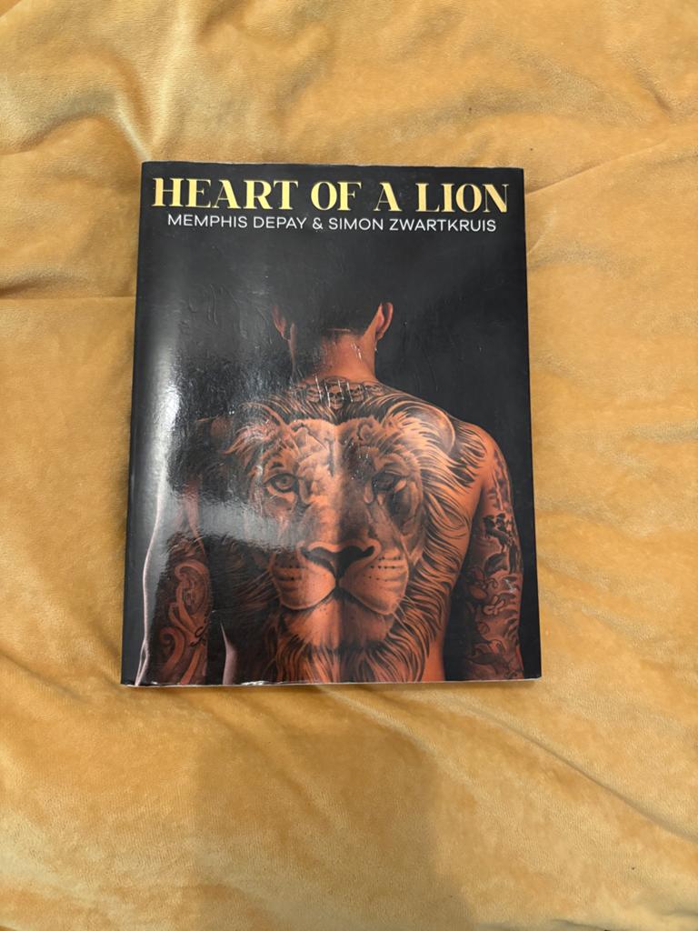 Heart of a Lion - Memphis Depay & Simon Zwartkruis, Ophalen of Verzenden, Zo goed als nieuw, Sport