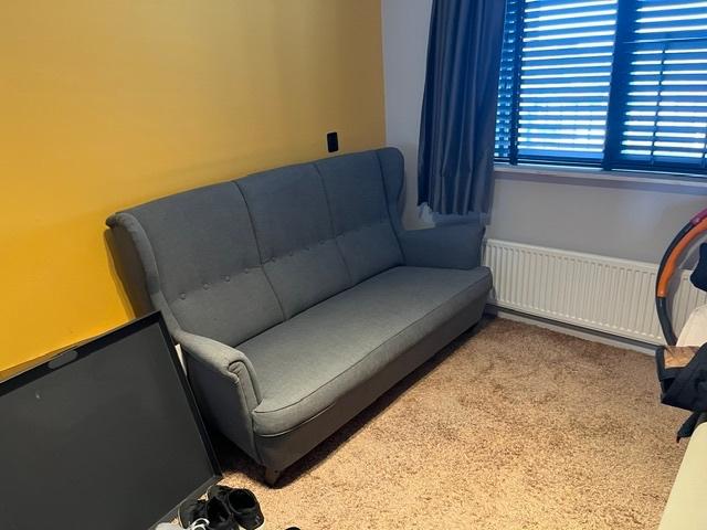Gratis op te halen IKEA bank strandmon, Ophalen, Driepersoons, 75 tot 100 cm, Zo goed als nieuw