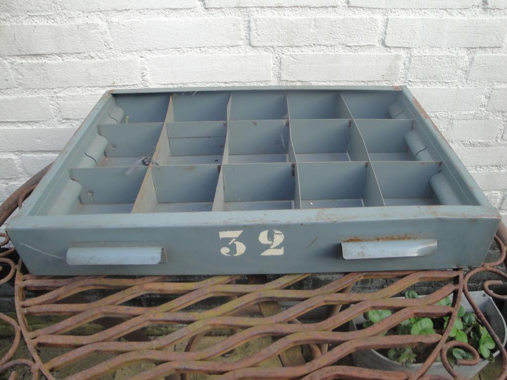 Vintage sorteerbak met 18 vakken - nummer 32, Ophalen of Verzenden