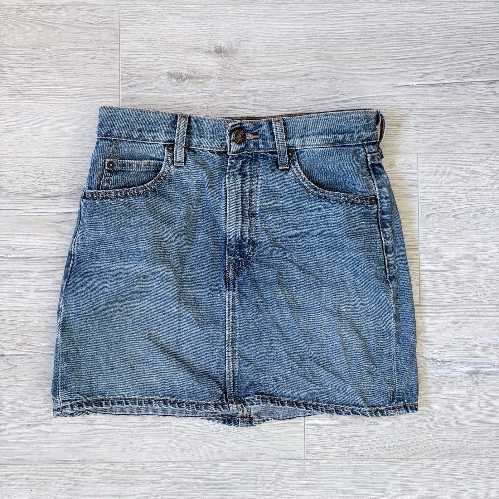 Levi’s minirok jaren 70 stijl – hoge taille – mid wash, Kleding | Dames, Rokken, Blauw, Ophalen of Verzenden, Maat 34 (XS) of kleiner