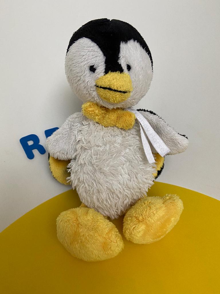 825 happy horse pinguin, Kinderen en Baby's, Speelgoed | Knuffels en Pluche, Ophalen of Verzenden, Zo goed als nieuw, Overige typen