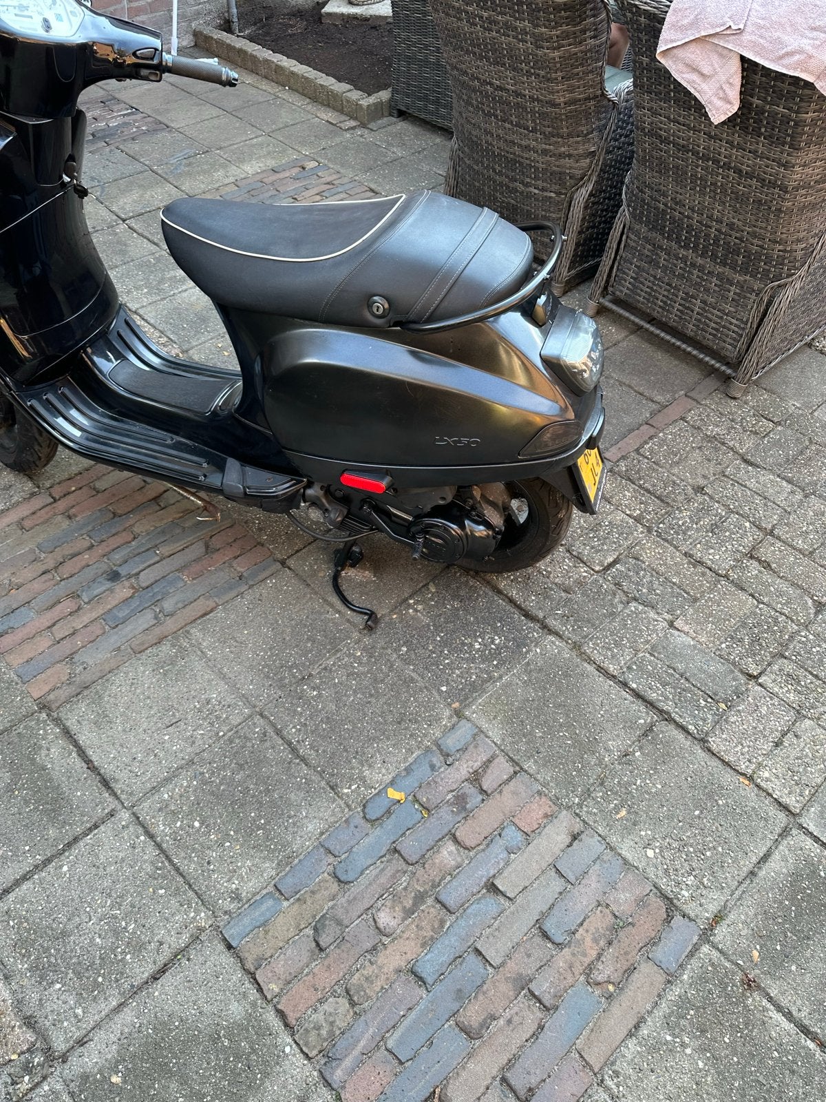 Vespa LX50 - Te koop of ruilen tegen Piaggio Zip, Fietsen en Brommers, Scooters | Piaggio, Ophalen of Verzenden, Gebruikt, Benzine