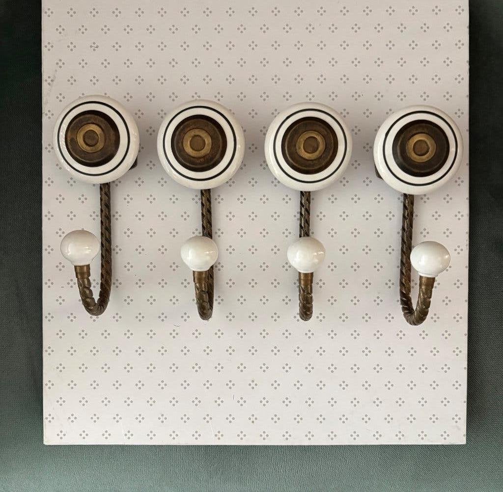 VIER vintage keramische metalen wandhangers, Ophalen of Verzenden, Metaal, Wandkapstok, Minder dan 100 cm