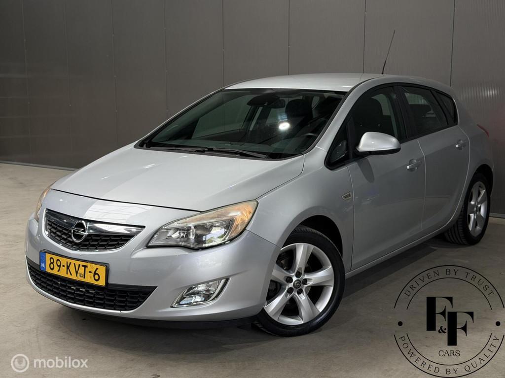 Opel Astra 1.6 Cosmo | NAP | Trekhaak | CarPlay, Auto's, Voorwielaandrijving, Euro 5, Stof, 4 cilinders