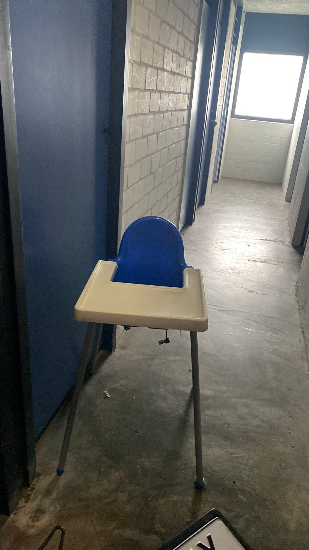 Kinderstoel Ikea blauw met wit, Ophalen of Verzenden, Overige typen, Afneembaar eetblad