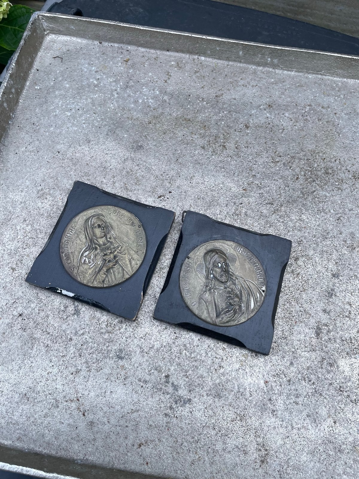 Antieke religieuze plaquettes: Jezus en Maria, Ophalen of Verzenden
