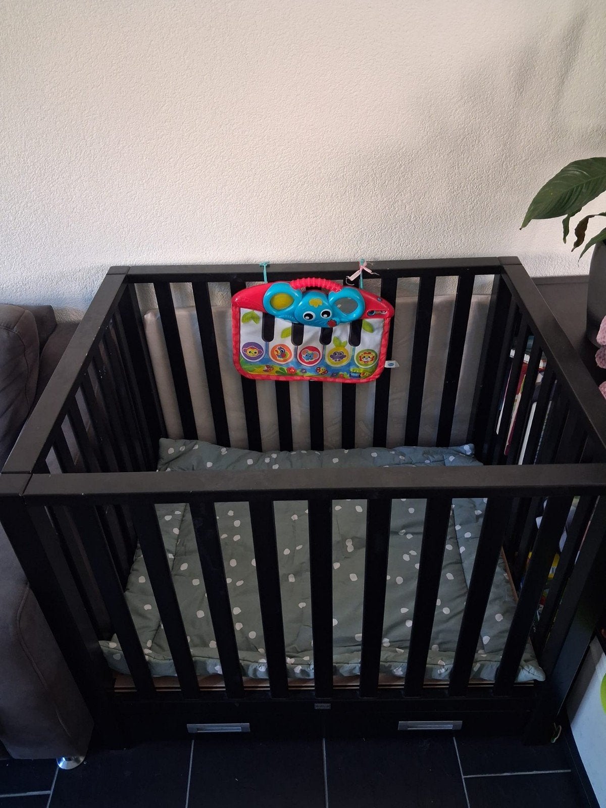 Zwarte box met lade en optionele boxzak, Kinderen en Baby's, Ophalen, Gebruikt, Vierkant, Lade