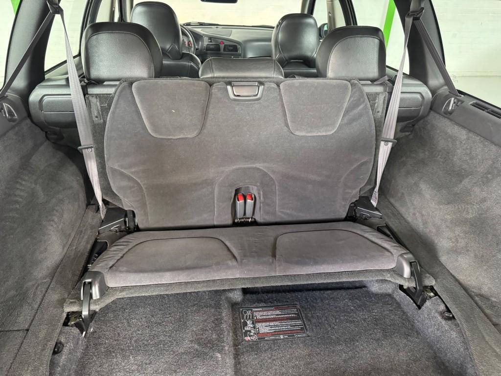 Volvo V70 2.4 T COMFORT LINE / 7-persoons / Nieuwe APK / Aut, Automaat, 7 stoelen, Beige, 2435 cc