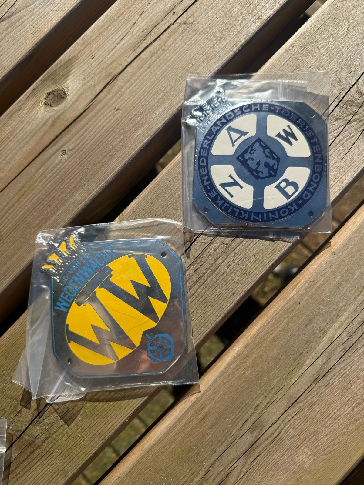 ANWB en Wegenwacht emblemen - set van 2, Ophalen of Verzenden, Zo goed als nieuw