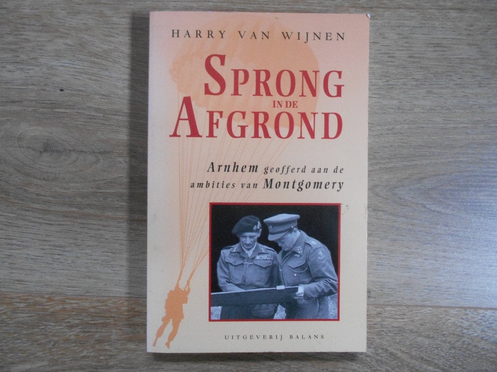 Harry van Wijnen Sprong in de afgrond, Ophalen of Verzenden, Tweede Wereldoorlog, Zo goed als nieuw, Overige onderwerpen