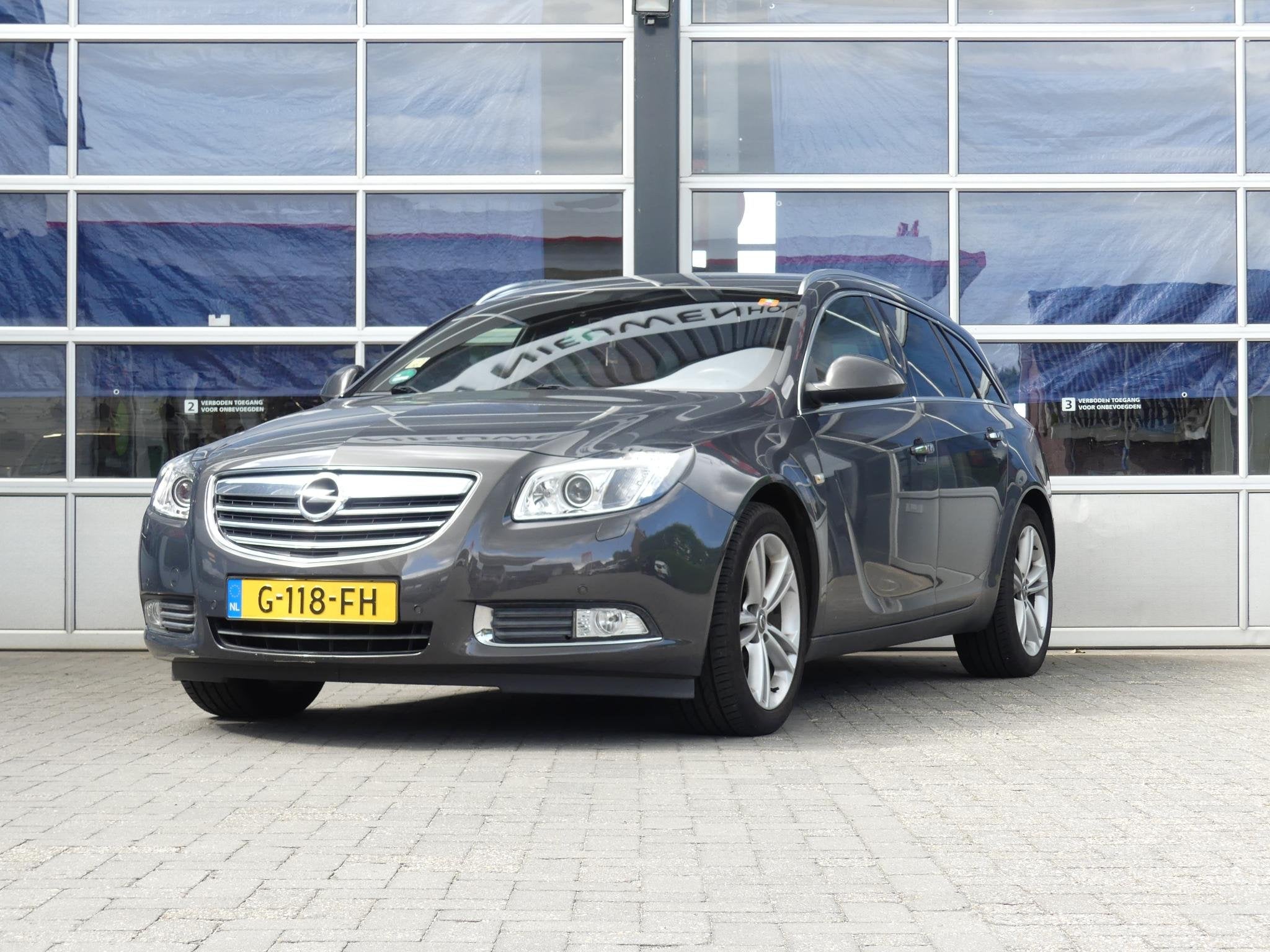Opel Insignia Sports Tourer 1.4 Turbo EcoFLEX Cosmo *Particu, Auto's, Opel, Euro 5, Gebruikt, Zwart, 4 cilinders