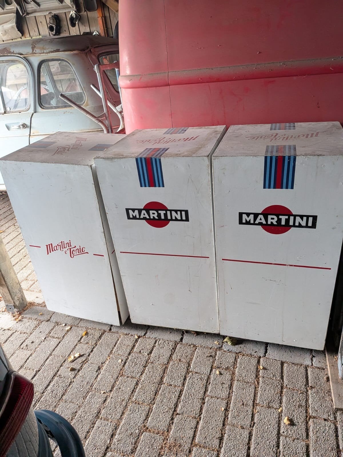 Martini zuilen,4 stuks.Hebben in Knokke aan de kust gestaan., Ophalen, Zo goed als nieuw