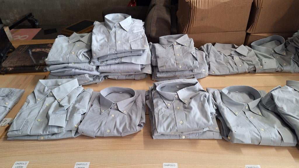 Partij overhemden, nieuw en gedragen, diverse maten, Kleding | Heren, Overhemden, Ophalen
