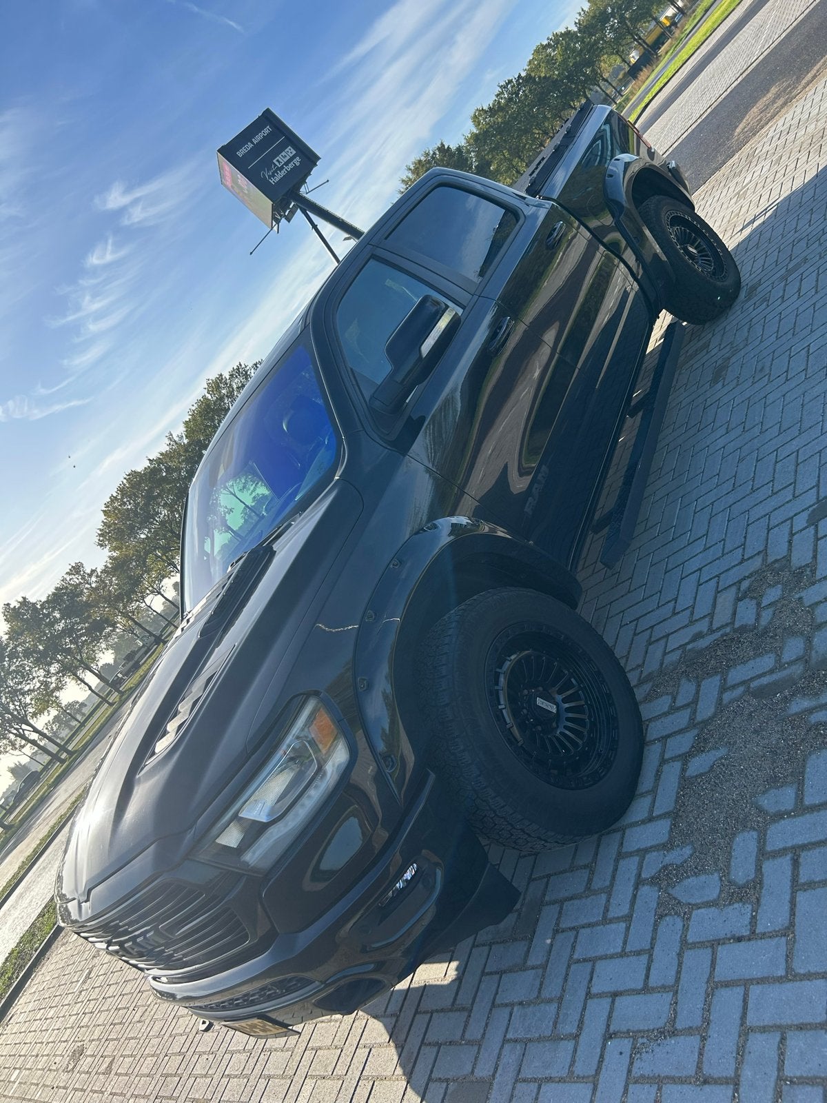 RAM 1500 RAM 1500 2021 Zwart, Auto's, Automaat, 5654 cc, Zwart, Origineel Nederlands