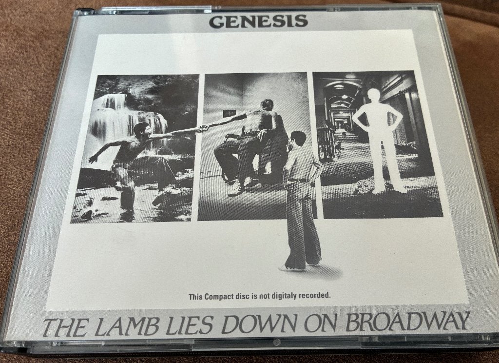 Genesis - The Lamb Lies Down on Broadway CD (2 discs), Cd's en Dvd's, Cd's | Rock, Progressive Rock, Ophalen of Verzenden, Zo goed als nieuw