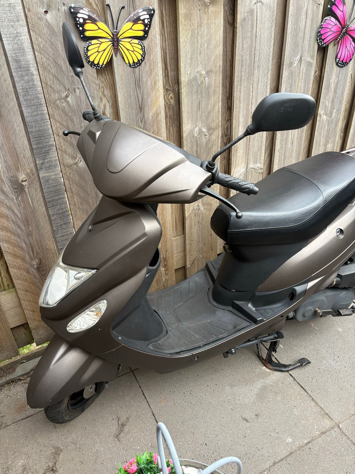 BTC snor scooter uit 2017 - Motor goed, band recent vervange, Gebruikt, Benzine, Ophalen, Overige merken