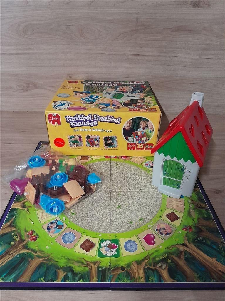 Knibbel Knabbel Knuisje - het hans en grietje spel - s5038