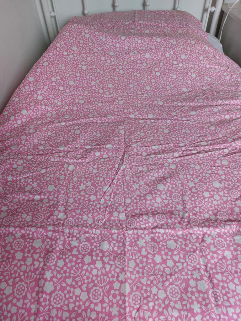 Mooi roze wit 1-persoons Hema dekbedovertrek, Huis en Inrichting, Eenpersoons, Dekbedovertrek, Ophalen of Verzenden, Zo goed als nieuw