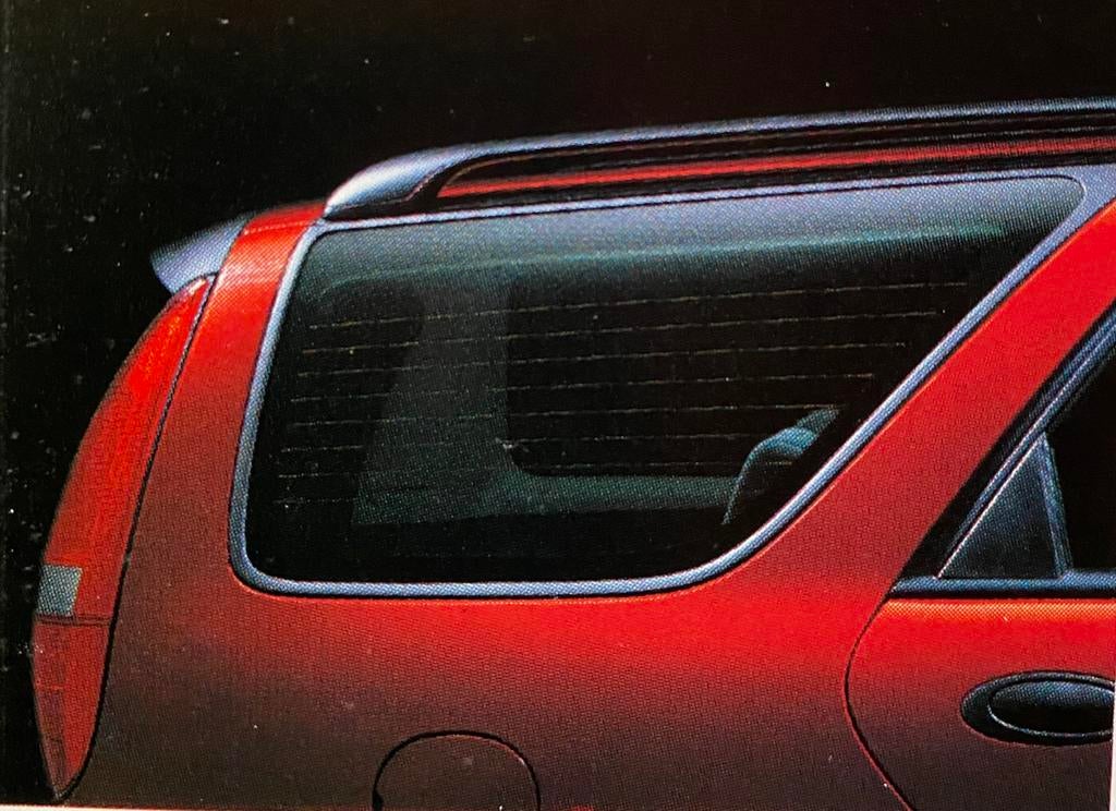 RENAULT LAGUNA - 1998 Autofolder, Boeken, Auto's | Folders en Tijdschriften, Zo goed als nieuw, Renault, Ophalen of Verzenden