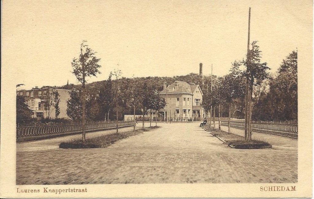 Schiedam (Z.H.) Laurens Knappertstraat, ca. 1925, Ophalen of Verzenden, 1920 tot 1940, Ongelopen, Zuid-Holland