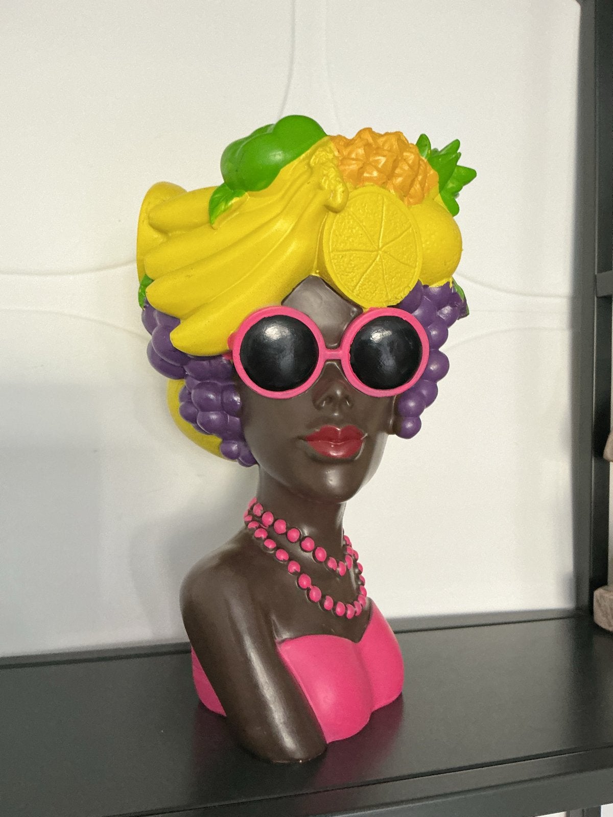 Decoratieve Buste met Fruit Hoofdtooi en Zonnebril, Meerkleurig, Overige stijlen, Kunststof, Ophalen of Verzenden