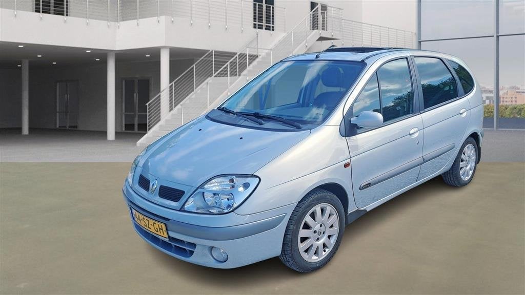 Renault Scénic 2.0-16V Privilège, Auto's, Renault, Gebruikt, 680 kg, 4 cilinders, 139 pk