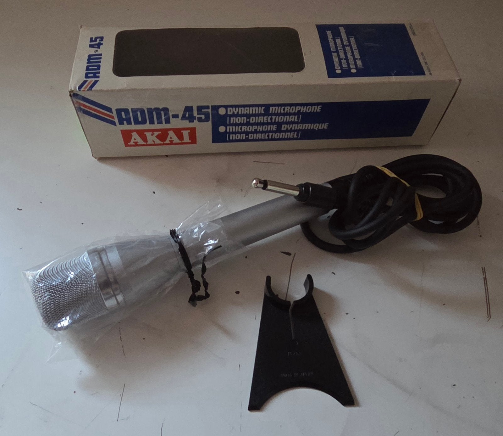 Akai ADM-45 Dynamische Microfoon - Nieuw in Doos, Ophalen of Verzenden