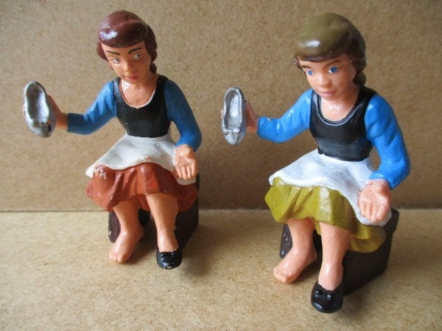 adv10078 assepoester poppetje 1, Ophalen, Assepoester of Belle, Gebruikt, Beeldje of Figuurtje