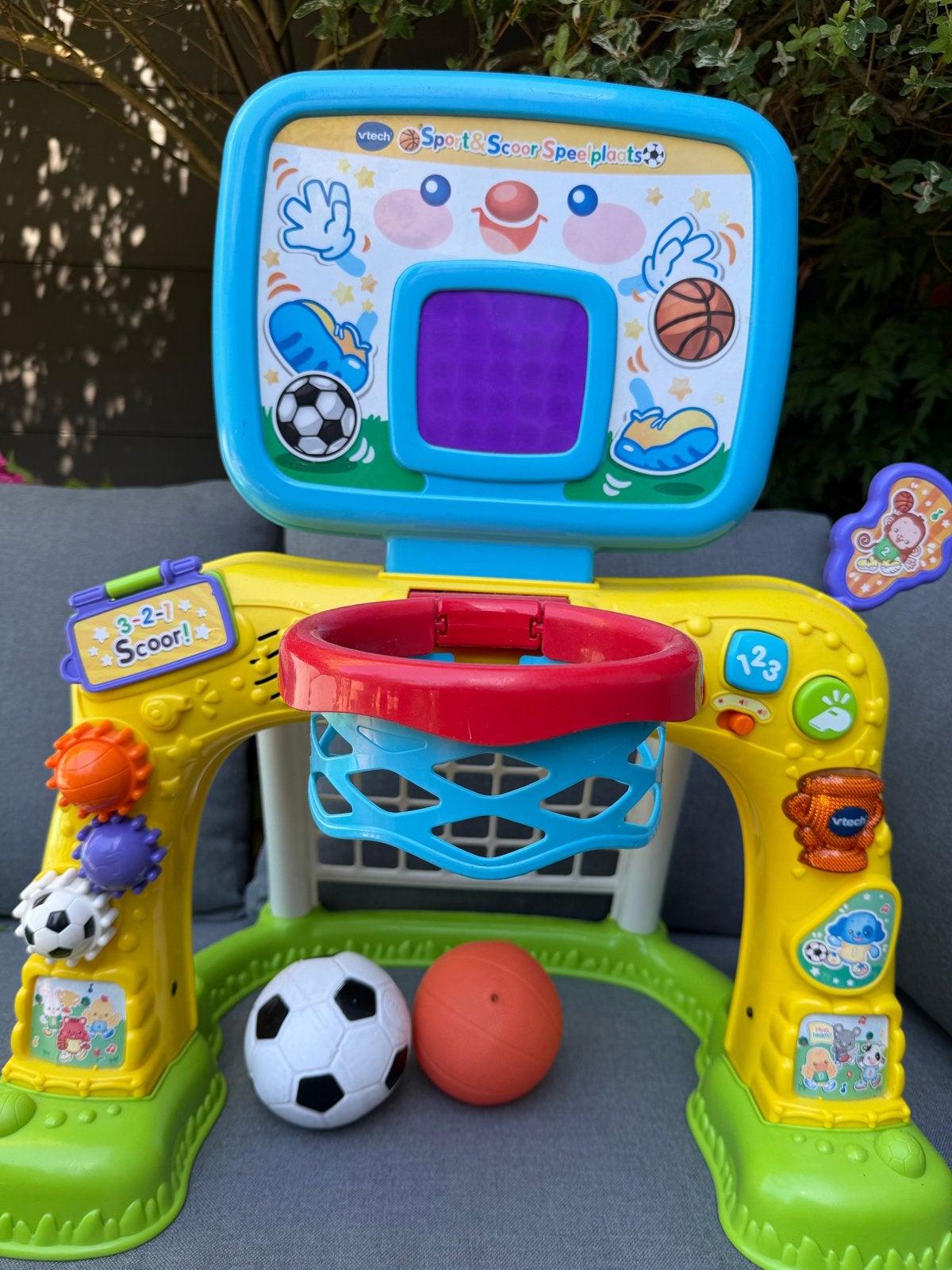 VTech Sport & Scoor Speelplaats Voetbal Basketbal, Ophalen of Verzenden, Zo goed als nieuw, 6 maanden tot 2 jaar