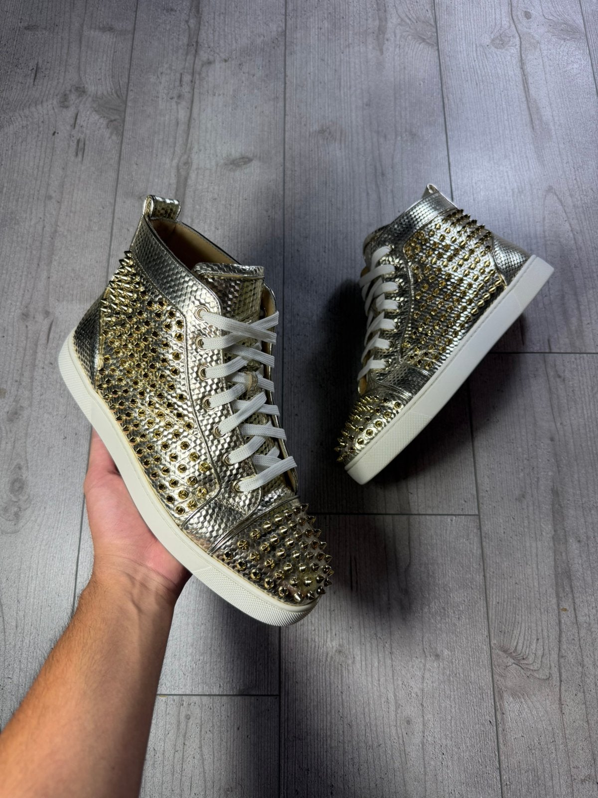 Christian louboutin, Overige kleuren, Ophalen of Verzenden, Sneakers of Gympen, Zo goed als nieuw