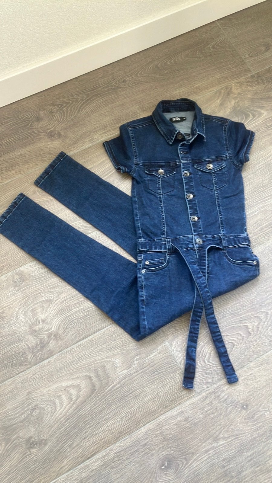 Tuinbroek jeans europe kids 140 zgan, Kinderen en Baby's, Kinderkleding | Maat 140, Ophalen of Verzenden, Zo goed als nieuw, Meisje