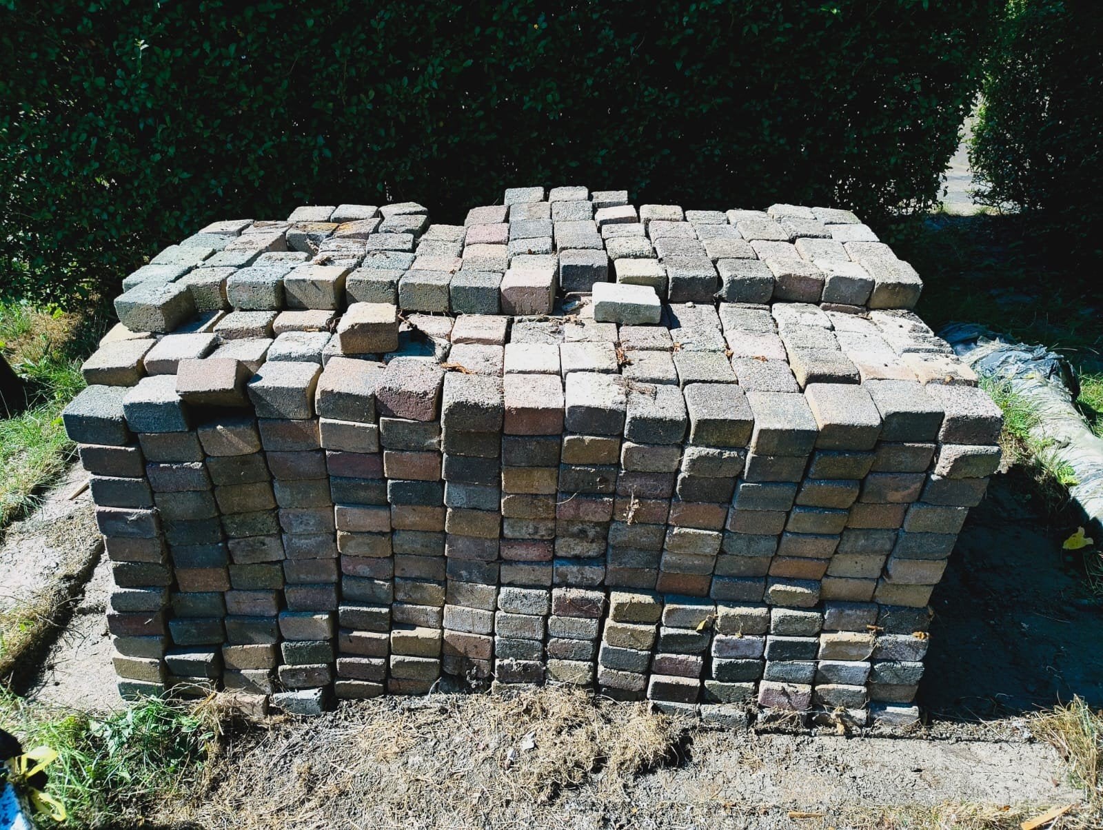 GRATIS stenen bestrating sierbestrating, Ophalen, Beton, Klinkers