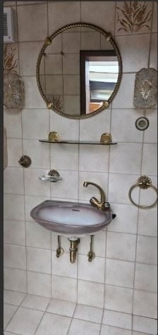 vintage gasten wc toilet wastafel lampen spiegel 1976, Ophalen, Zo goed als nieuw, Steen, Toilet