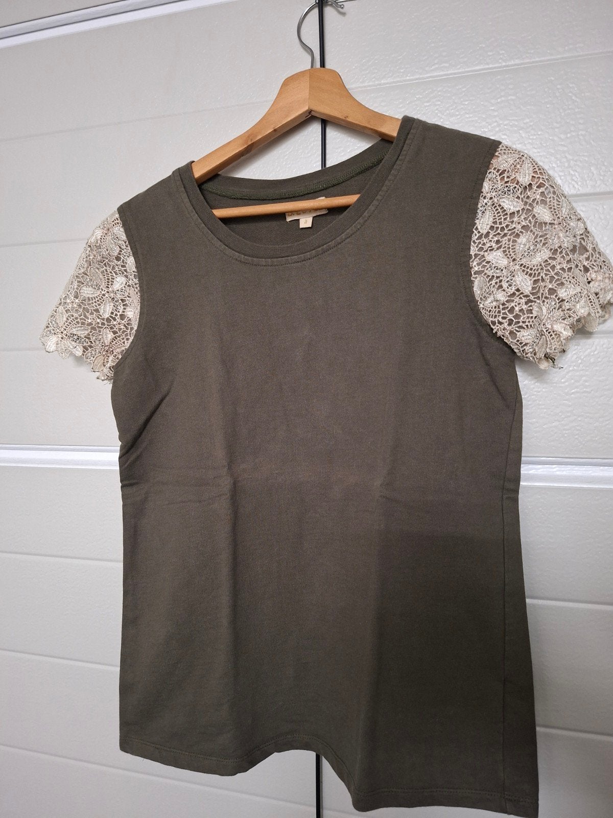 B.Loved shirt met kanten mouwen, maat 3, Kleding | Dames, Maat 38/40 (M), B.Loved, Ophalen of Verzenden, Korte mouw