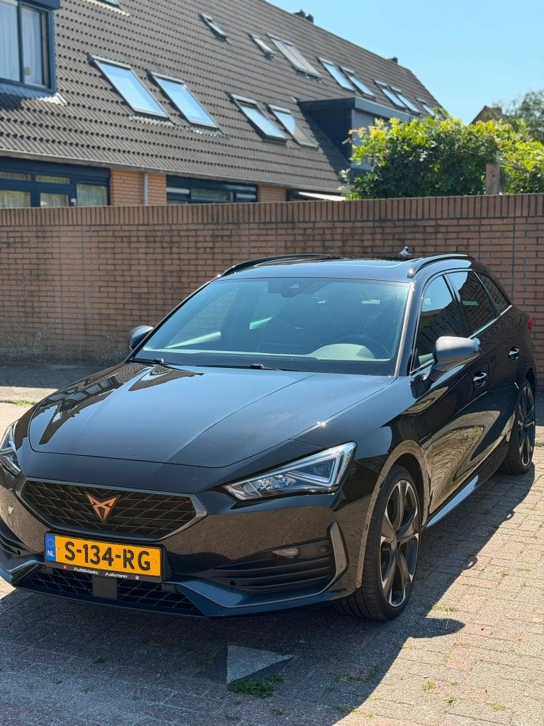 Cupra Leon 1.4 TSI E-hybrid Phev 245pk Dsg-6 2021 Zwart, Auto's, 4 cilinders, Leon, Zwart, 245 pk