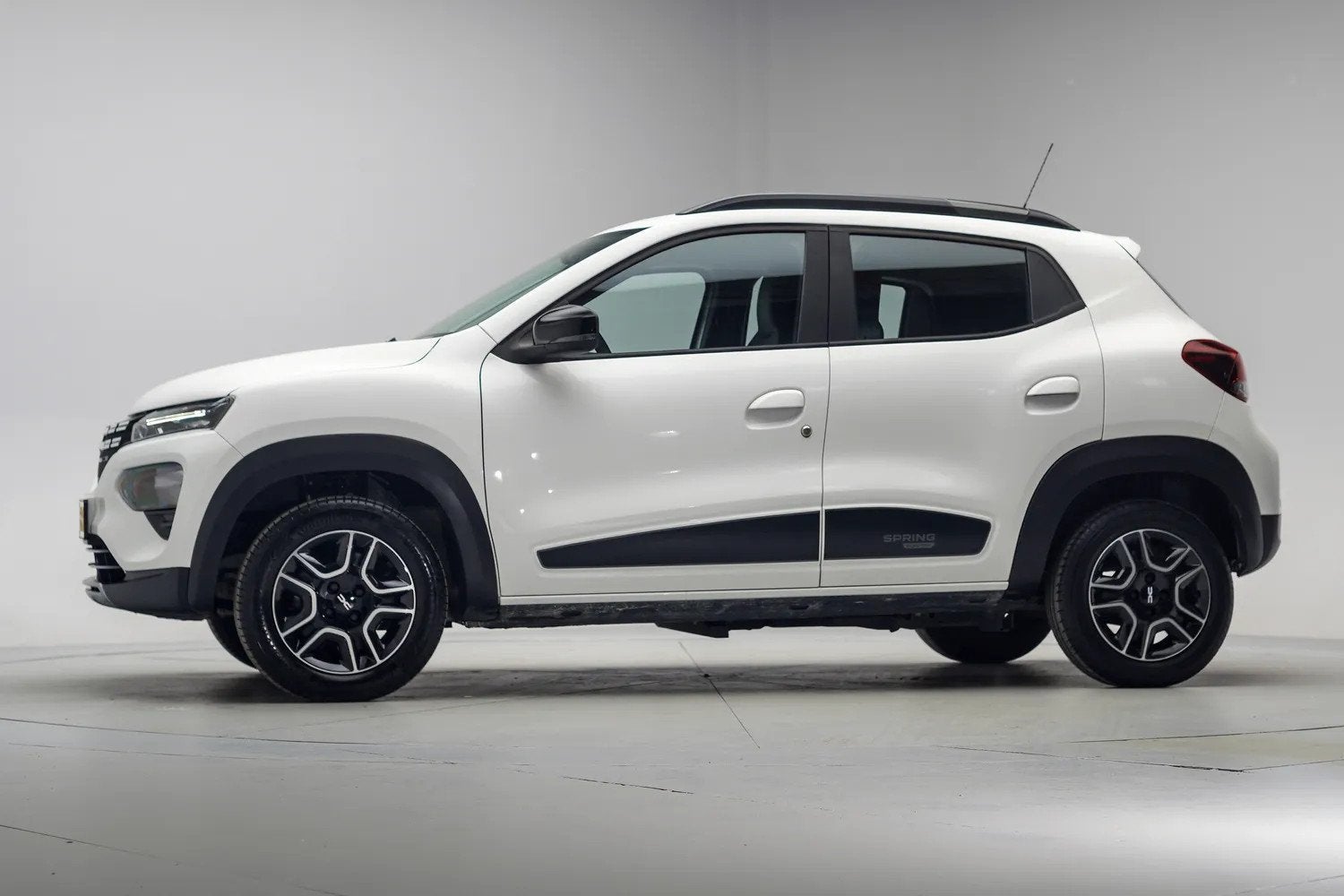 Dacia Spring Expression 27 Kwh Aut.[Leder Navi Apple / Andro, Auto's, 0 cilinders, Gebruikt, 38 min, 4 stoelen