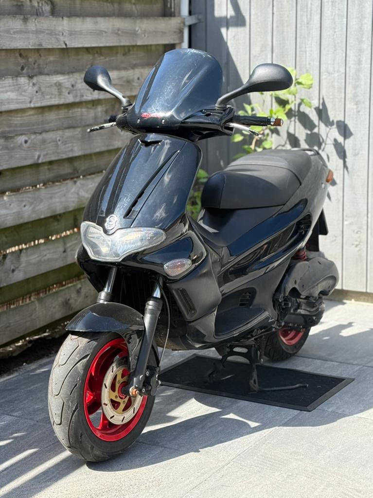 Gilera runner 183cc s3 a1, Fietsen en Brommers, Scooters | Piaggio, Ophalen, Zo goed als nieuw, Tweetakt, Overige modellen