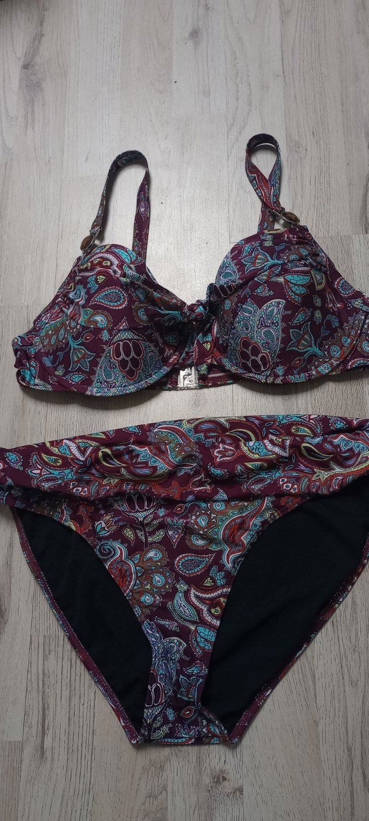 Leuke bikini in goede staat, maat 42, Beachwave, Overige kleuren, Ophalen of Verzenden, Zo goed als nieuw