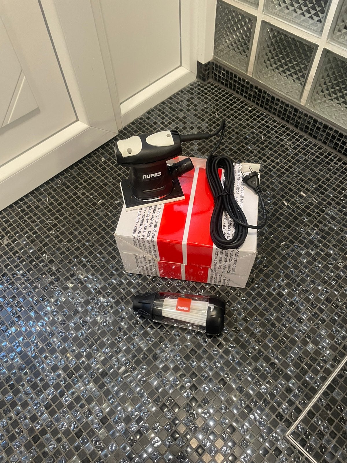 RUPES LE71TE Vlakschuurmachine met toerenregelaar., Ophalen of Verzenden, Nieuw, Minder dan 600 watt, Vlakschuurmachine