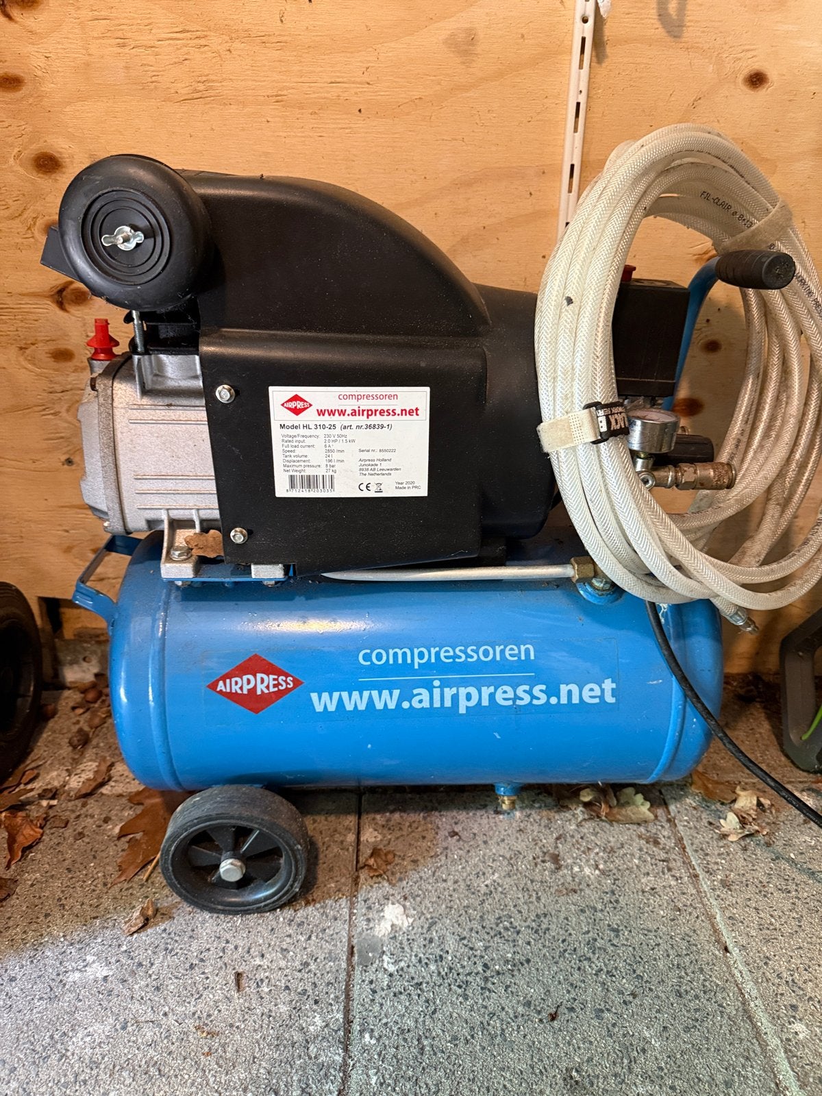 Airpress Compressor HL 310-25 met  AF601 tacker, Doe-het-zelf en Verbouw, Gereedschap | Boormachines, Zo goed als nieuw, Ophalen