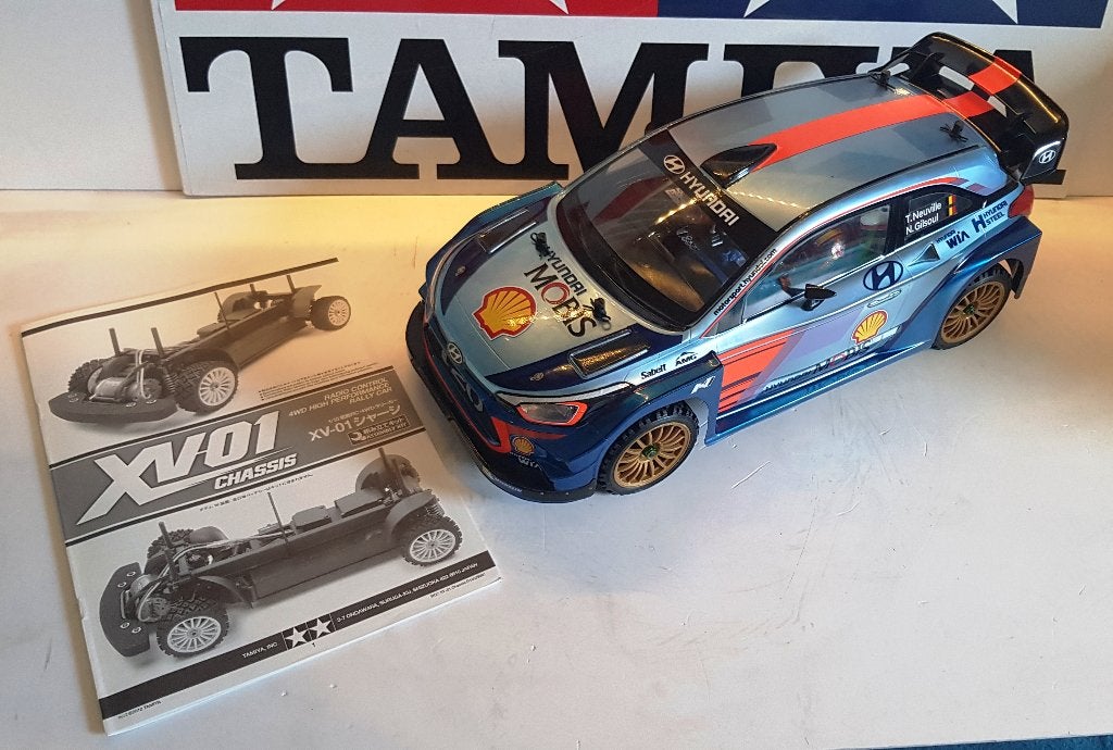 Tamiya XV-01-chassis met Hyundai i20 Coupe WRC-carrosserie, Hobby en Vrije tijd, Modelbouw | Radiografisch | Auto's, Elektro, Auto offroad