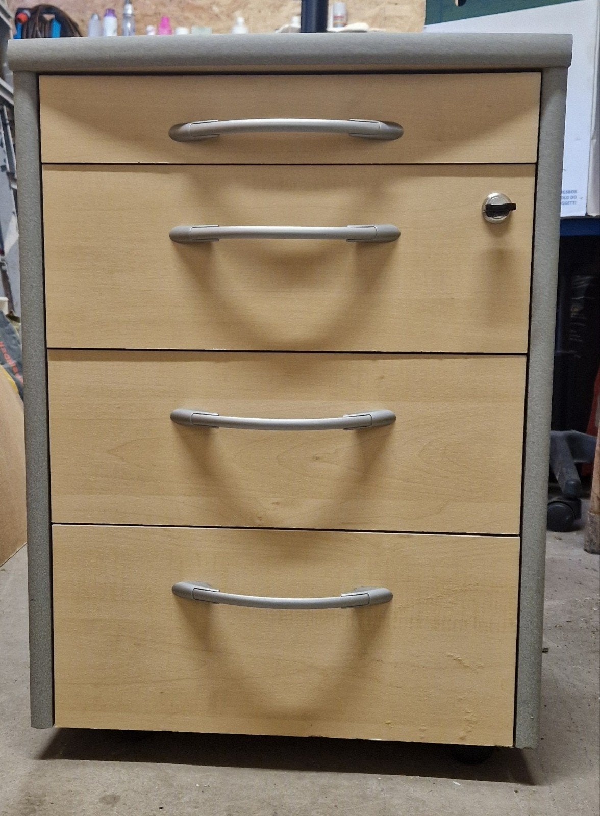 Ladeblok met 4 laden, hout en metaal, 75x47x43 cm, Minder dan 50 cm, Gebruikt, 3 of 4 laden, Minder dan 100 cm