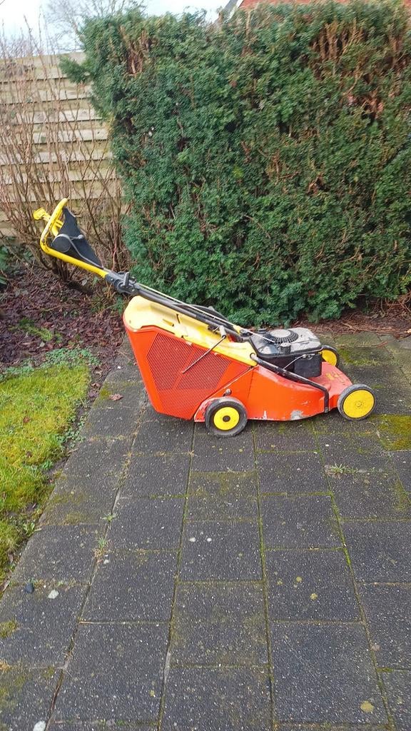 Goed onderhouden grasmaaier x, Ophalen, Cirkelmaaier, Gebruikt, Opvangbak