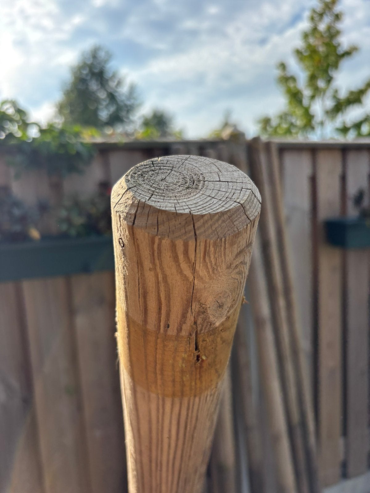 Geimpregneerde grenen tuinpaal rond 8 x 200 cm, Ophalen, Zo goed als nieuw, Minder dan 180 cm, Palen