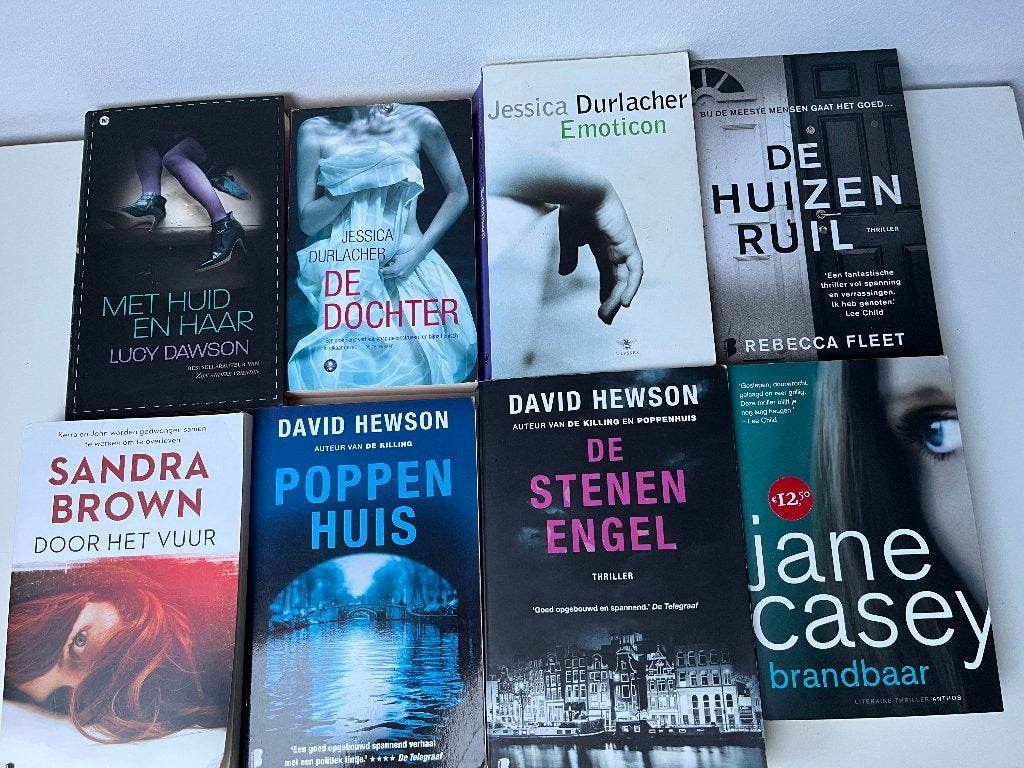 8 Thrillers samen voor een tientje, Ophalen of Verzenden, Zo goed als nieuw