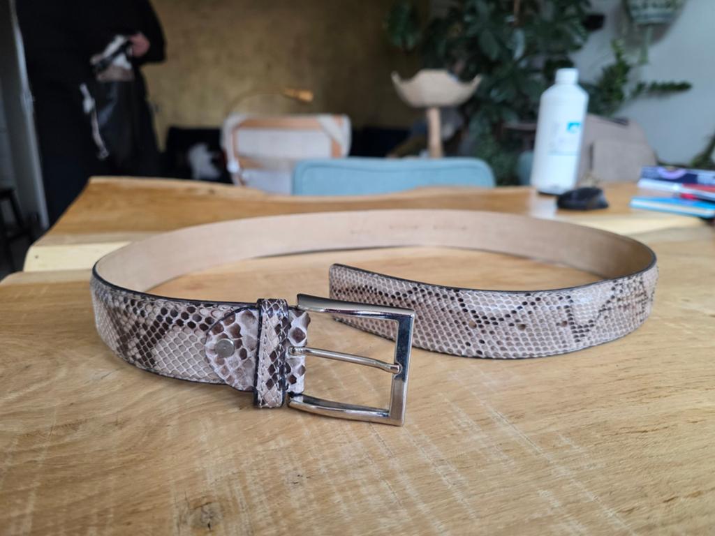 Python leren riem heren. Lengte 120 cm. Breedte 4 cm, Ophalen of Verzenden, Bruin, Minder dan 95 cm